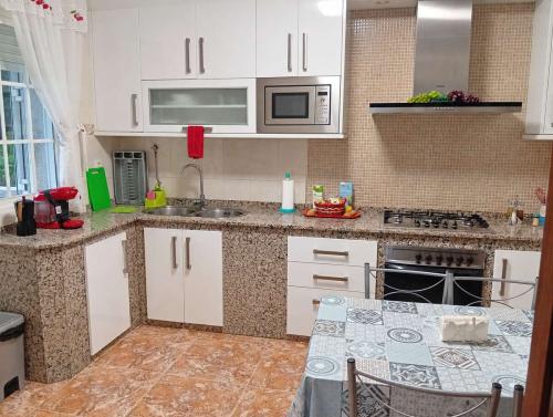 Cocina equipada de Villa Merchy en Combarro