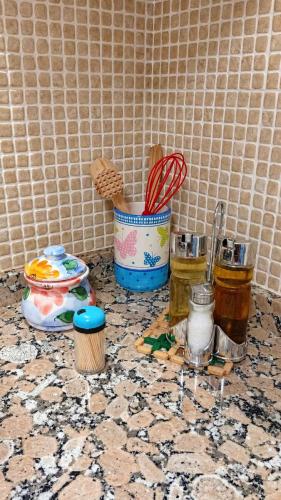 Detalle de utensilios y menaje de la cocina de Villa Merchy en Combarro